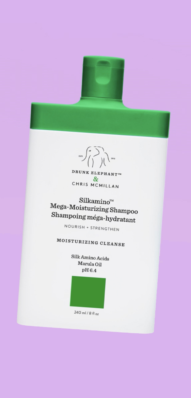 Video mit Chris McMillan, in dem gezeigt wird, wie Silkamino Shampoo zu verwenden ist